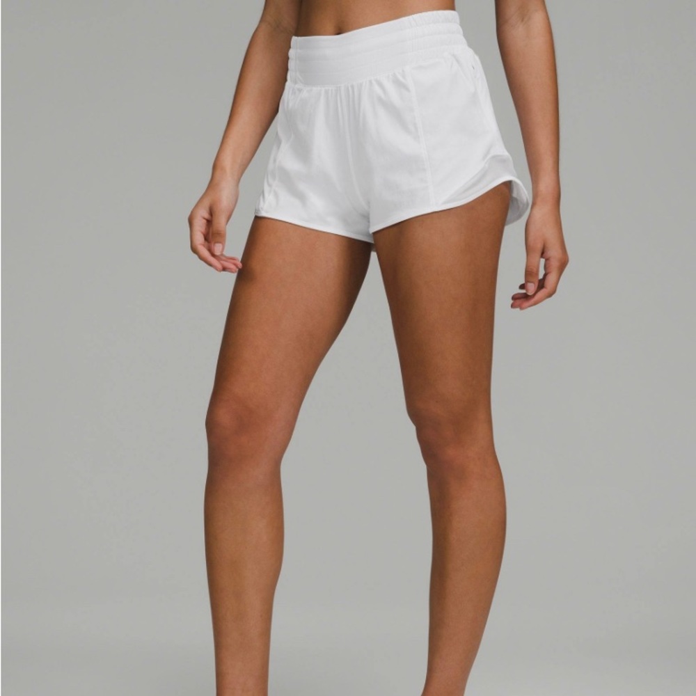 White lululemon hotty hot shorts 4”